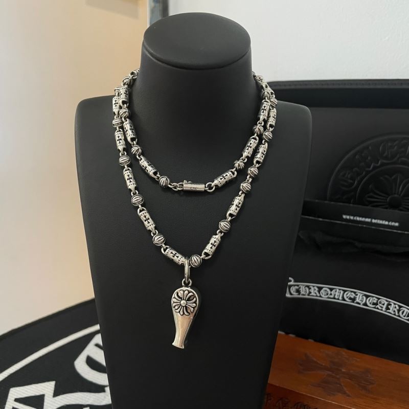 Ch*0me He**ts necklaces